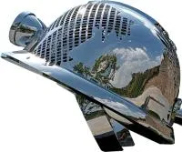 Каска - скульптура абстрактная скульптура из нержавеющей стали на заказ — Озерск Челябинская область  